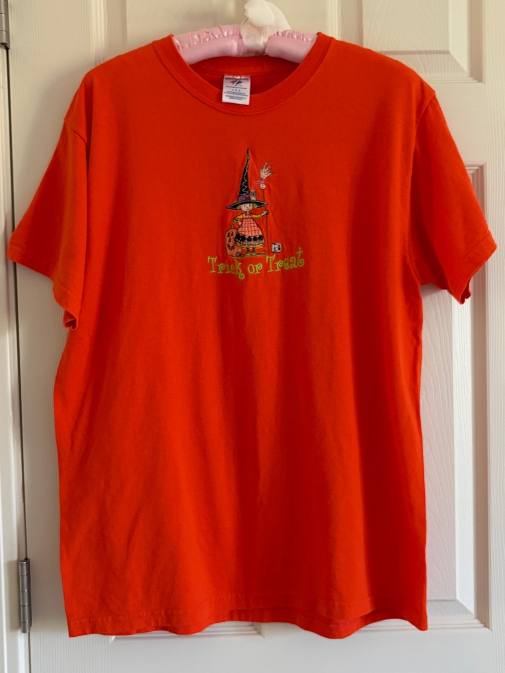 Halloween Tee-shirt Embroidered Mary Engelbreit Halloween Witch Size Large